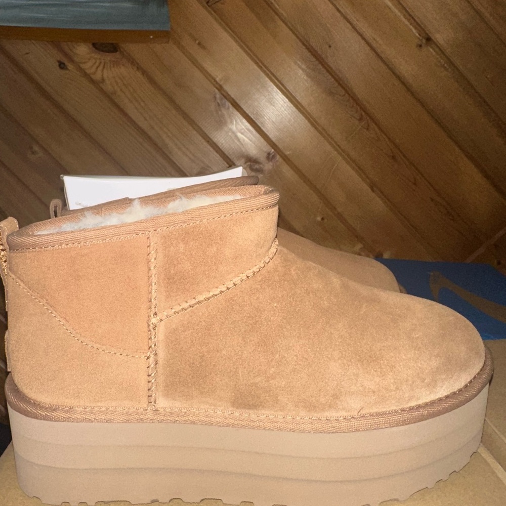 UGG Classic Ultra Mini Platform size 10